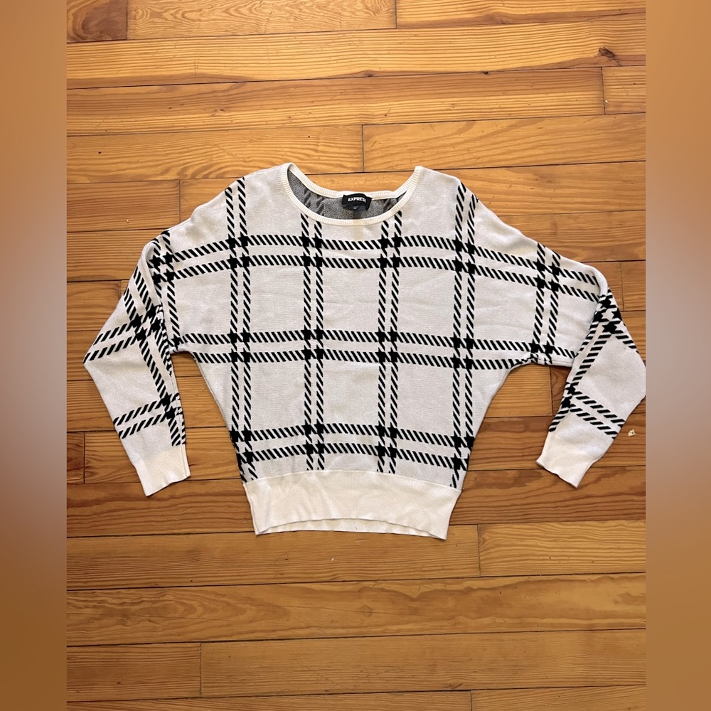 Express double layered houndstooth plaid sweater